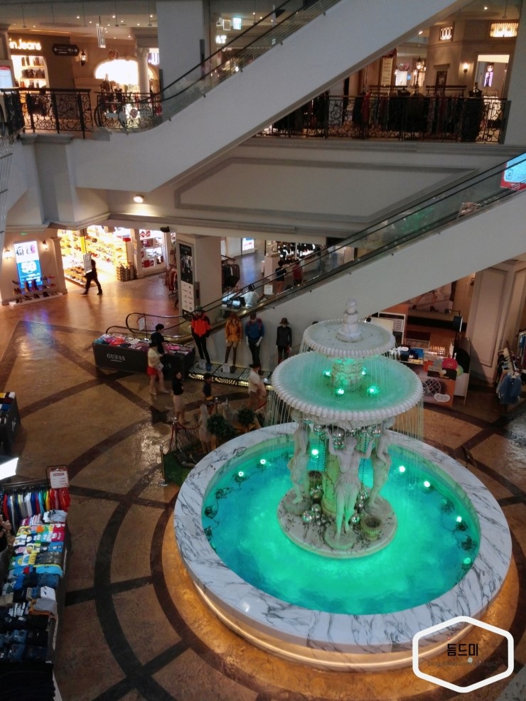 Enter Six Dongtan Metapolis