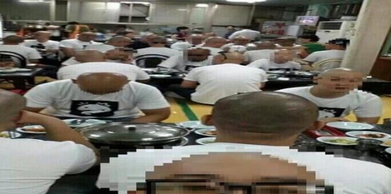 상어식당 이미지