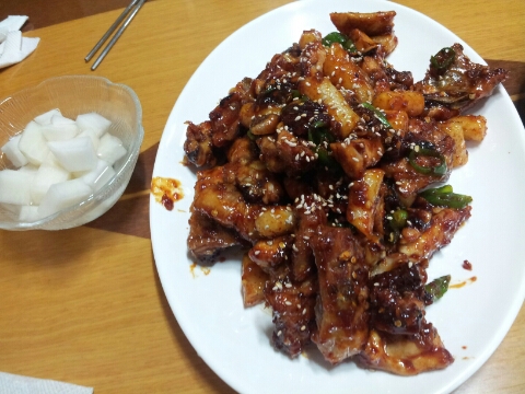 지코바치킨 이미지