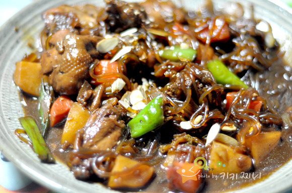 흑마늘안동찜닭 이미지
