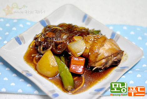흑마늘안동찜닭 이미지
