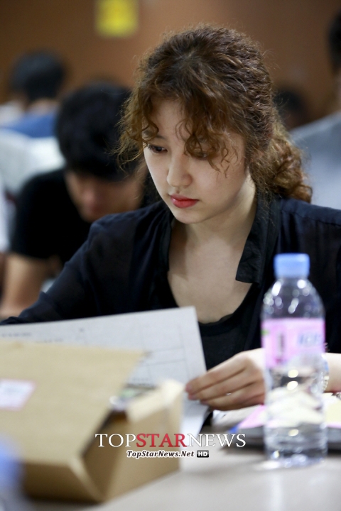 뽀글이머리 이미지