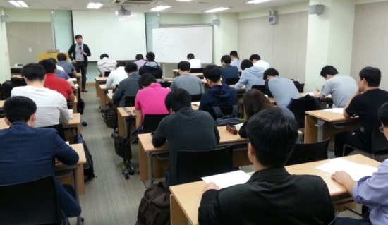보안산업주 이미지