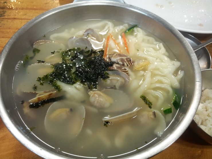 산동칼국수 이미지