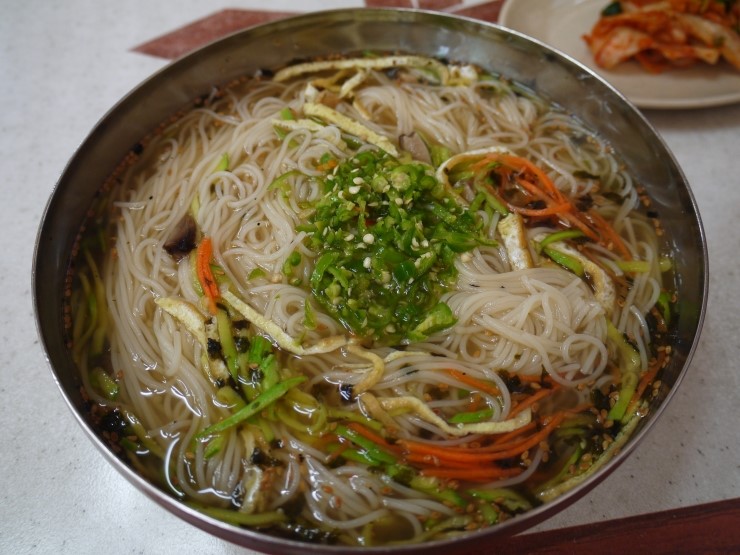 인동잔치국수 이미지