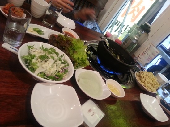 홍대 칼국수와 족발 이미지