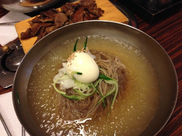 육쌈냉면 이미지