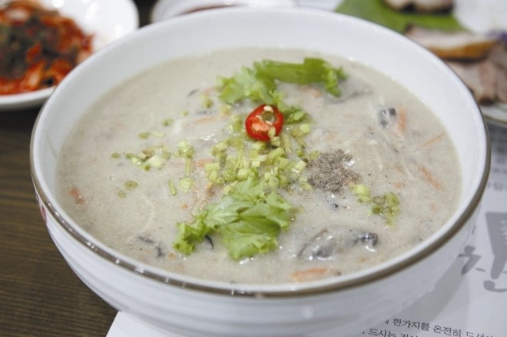 어머니손맛잔치국수 이미지