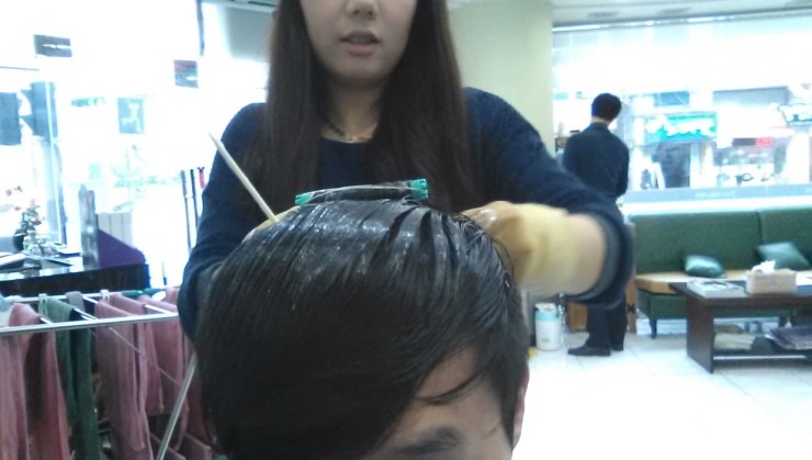 가위든여자 이미지