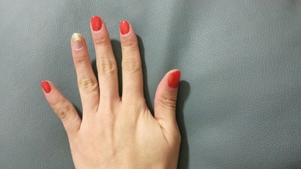 빨강이 손톱 이미지