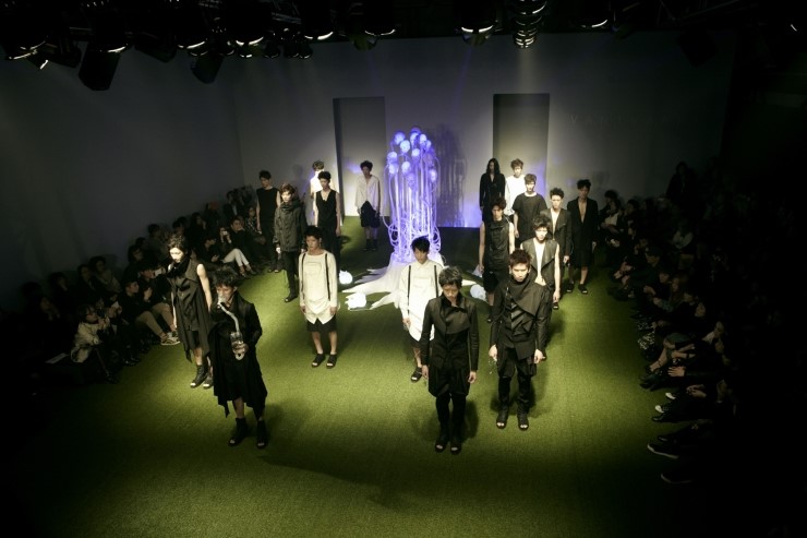 반트바르트(VANTVAART) 이미지