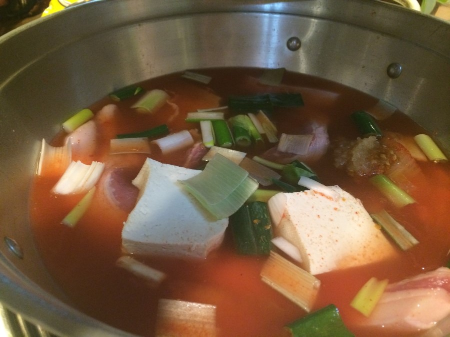 양푼이통돼지김치찌개 이미지