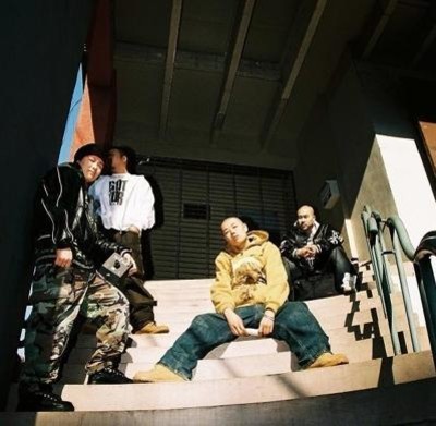 엠지케이(MGK) 이미지