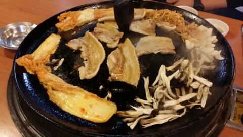 꿀꿀이생삼겹 이미지