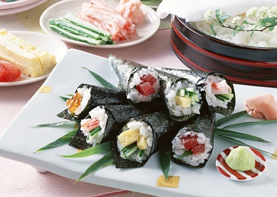돌돌이 김밥 이미지