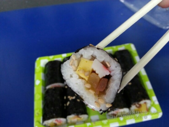 웰푸드김밥 이미지