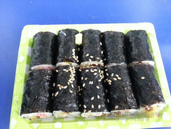 웰푸드김밥 이미지