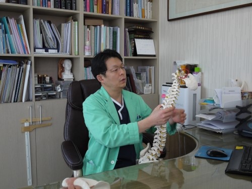 향기바른자세 이미지