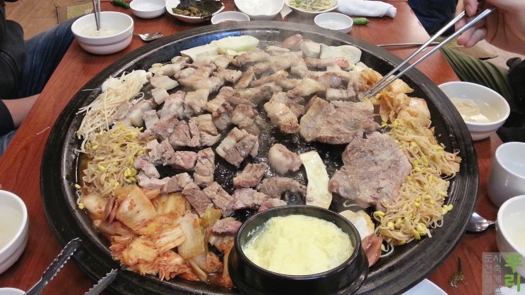 우리왕뚜껑생삼겹살 이미지