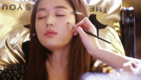 두발 창조 이미지