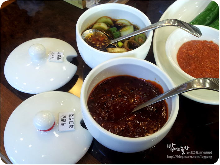 산아래보쌈，칼국수 이미지