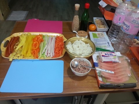 둘둘말은김밥 이미지