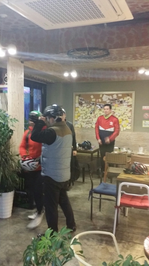 카페겁쟁이페달 이미지