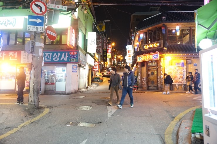 빠삐용펍 이미지