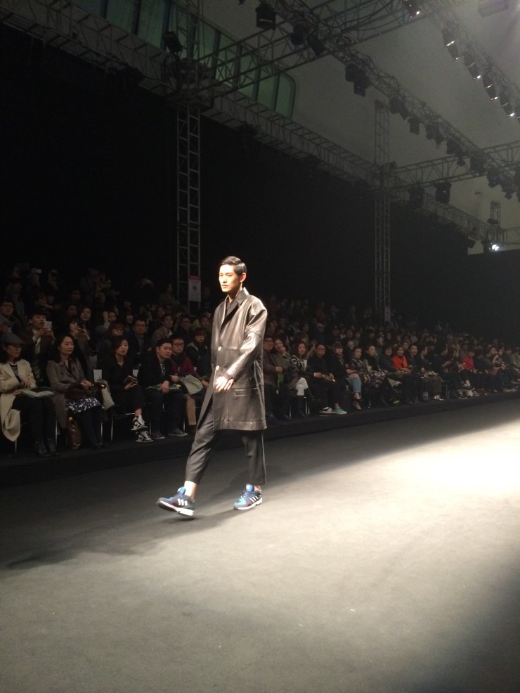 GROUNDWAVE 이미지