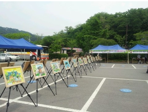 이젤 이미지