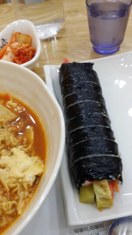 라면과김밥 이미지