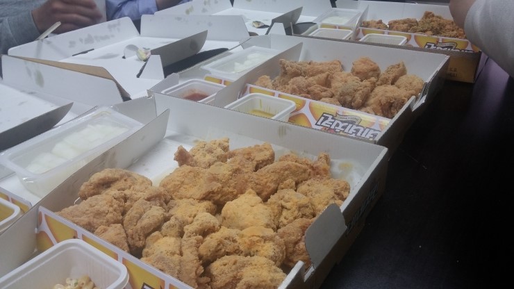 초록치킨 이미지
