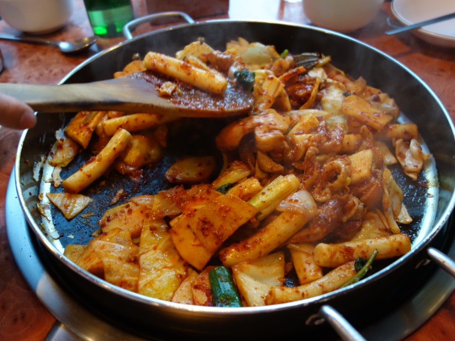 춤추는 닭갈비 이미지