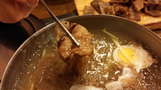 육쌈냉면 이미지