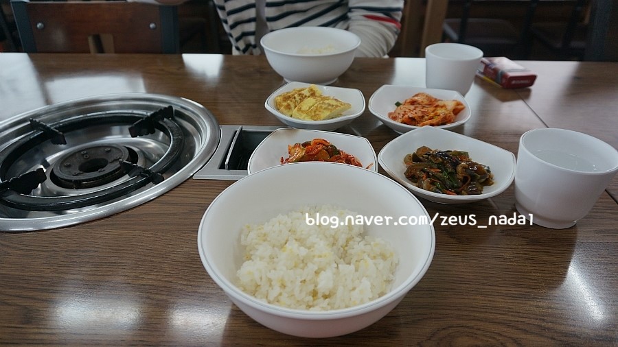 짜글이 생돼지 찌개 이미지