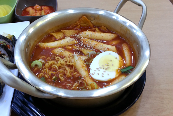 김싸롱 이미지