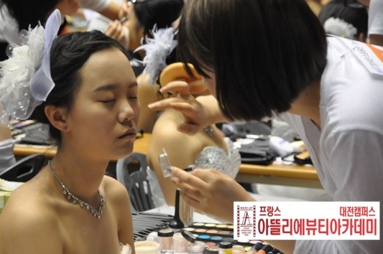 뷰티 테라피 네일 이미지