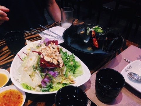 화덕에통채로구운족발화통족발 이미지