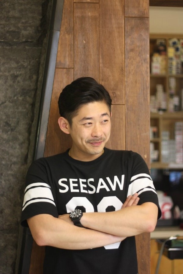 2대8 가르마미용실 이미지