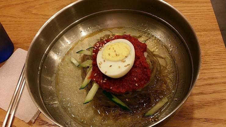 육쌈냉면 이미지