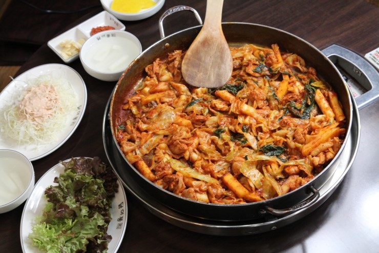 닭이봉춘천닭갈비 이미지
