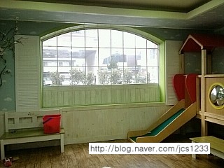 오즈킨더유치원 이미지