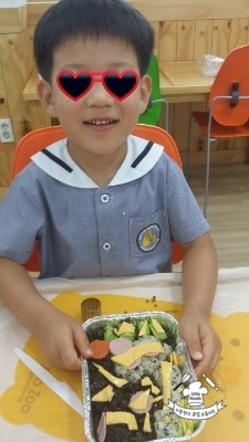 공룡주먹밥 이미지