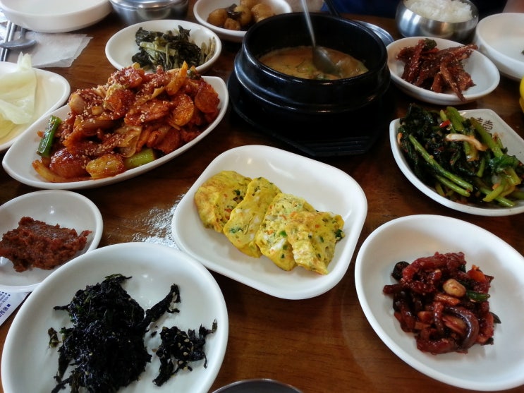 촌구석식당 이미지