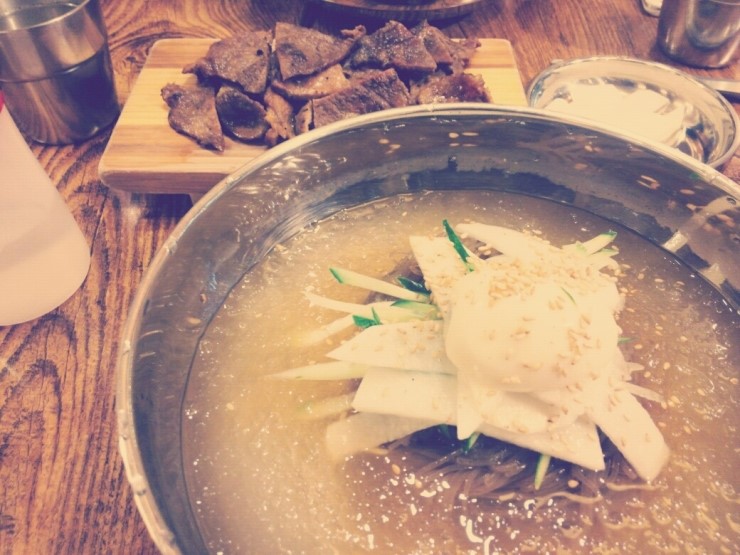 육쌈냉면 이미지