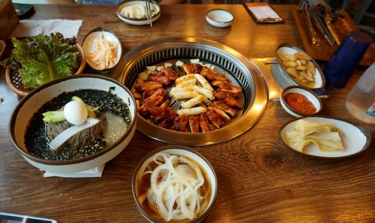 춘천닭갈비·봉평메밀막국수 이미지