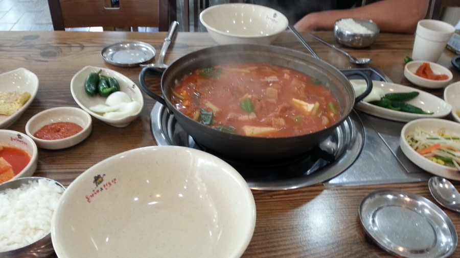 옛날김치돼지찌개 이미지