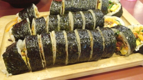 자연말이김밥 이미지