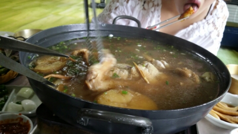 동래옻닭 이미지