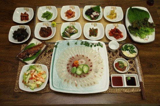 우성회센터 식당 이미지